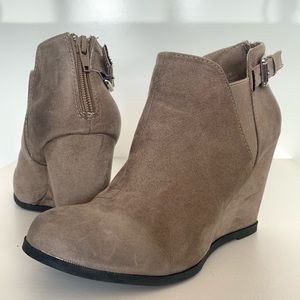 Maurices Shoes - Maurice’s Tealyn taupe wedge ankle boot Maurices Shoes - Maurice’s Tealyn taupe wedge ankle boot